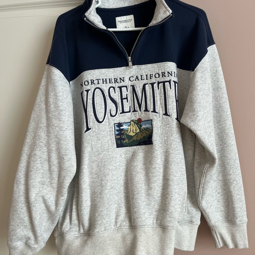 Abercrombie & Fitch Zip Up Sweater Gray and Navy